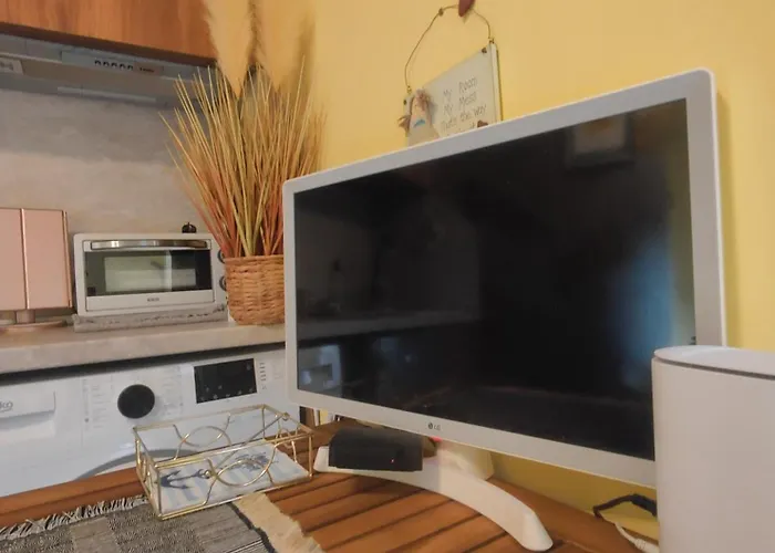 Апартаменты Tiny House In The Center Of *